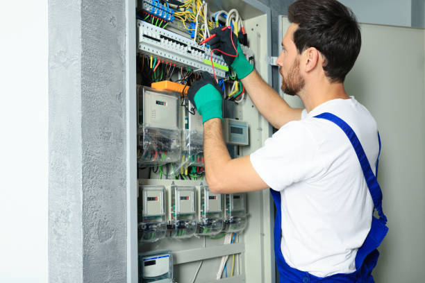 Best Licensed Electrician  in Collegedale, TN